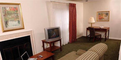 Huntsville Hotel & Suites Buitenkant foto